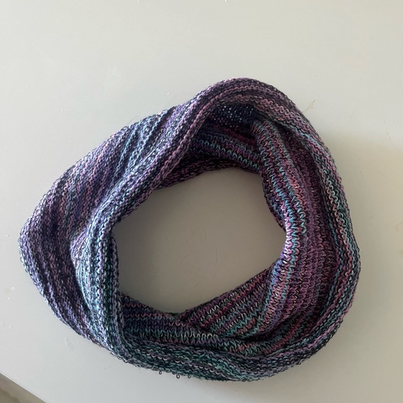 multicolour headband - thick material and very cute - Picture 5 of 5